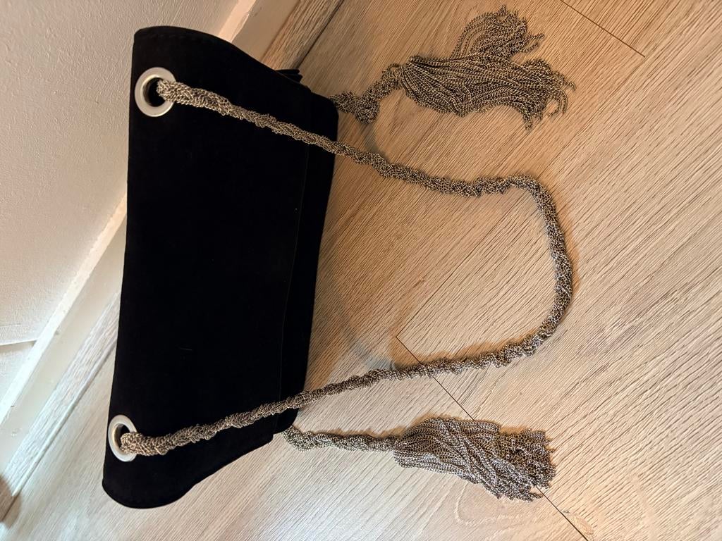 Donker blauwe suède tas met zilverkleurige ketting, Ophalen of Verzenden, Gebruikt, Blauw, Schoudertasje