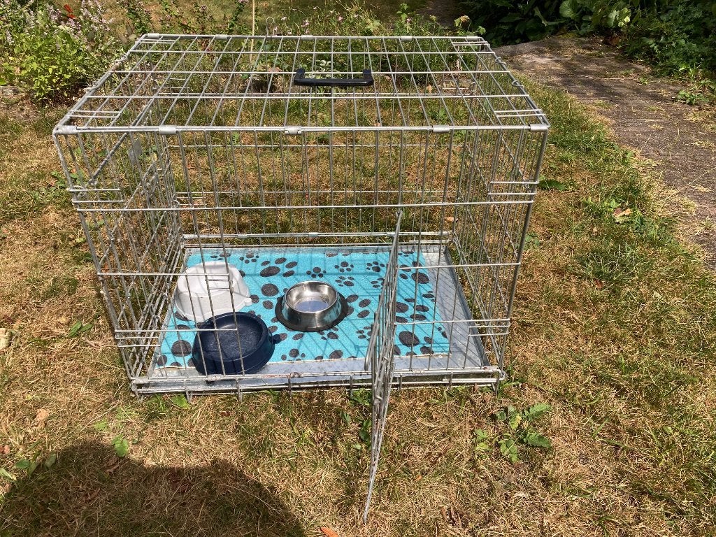 Bench voor kleinere honden 66 x 48 x 48 cm (LxBxH), Dieren en Toebehoren, Ophalen, Gebruikt