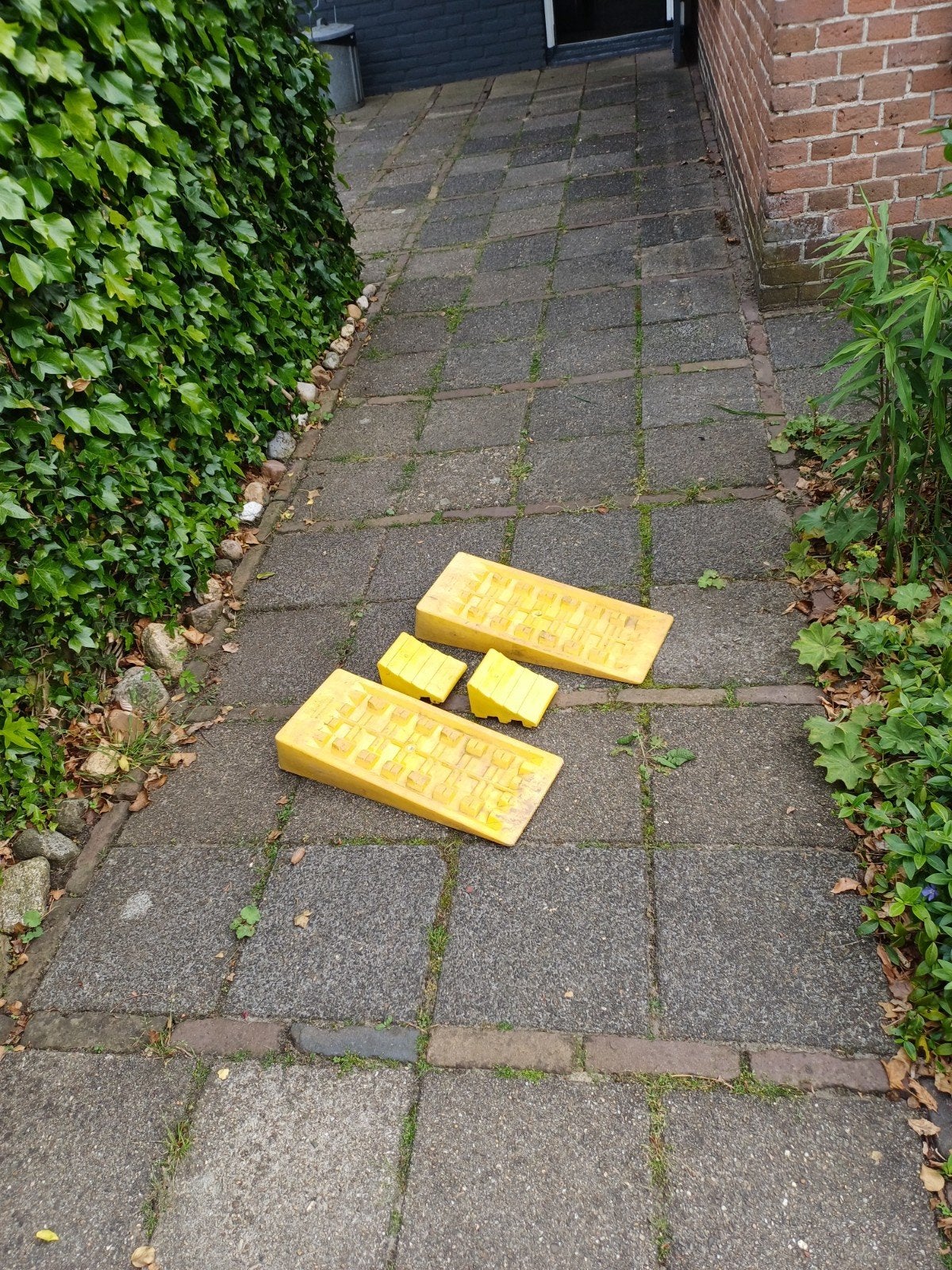 Oprijblokken voor camper/caravan met hulpstukken., Ophalen, Gebruikt