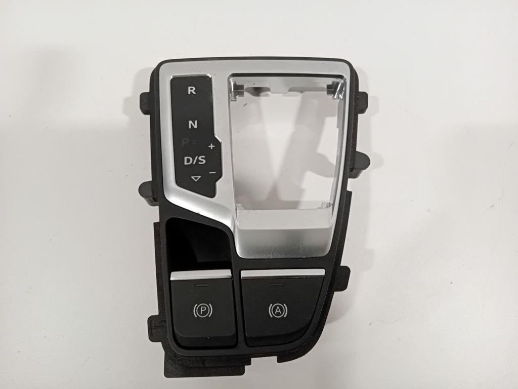 Afdekplaat Audi Q5, Onderdelen@venauto.nl, Van der Ven Autorecycling B.V., Gebruikt, Ettenseweg 76, 4706 PB Roosendaal, The Netherlands