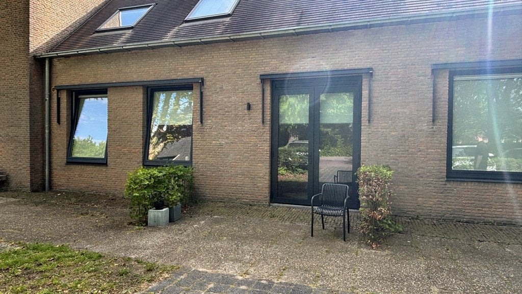 NIEUW! Woonruimte te huur Raadhuisplein, Vries