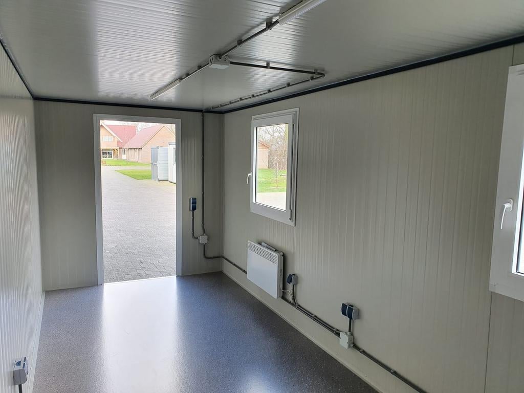 Nagelstyliste/kapster/praktijkruimte aan huis, Ophalen, Zo goed als nieuw, Handen en Nagels, Toebehoren