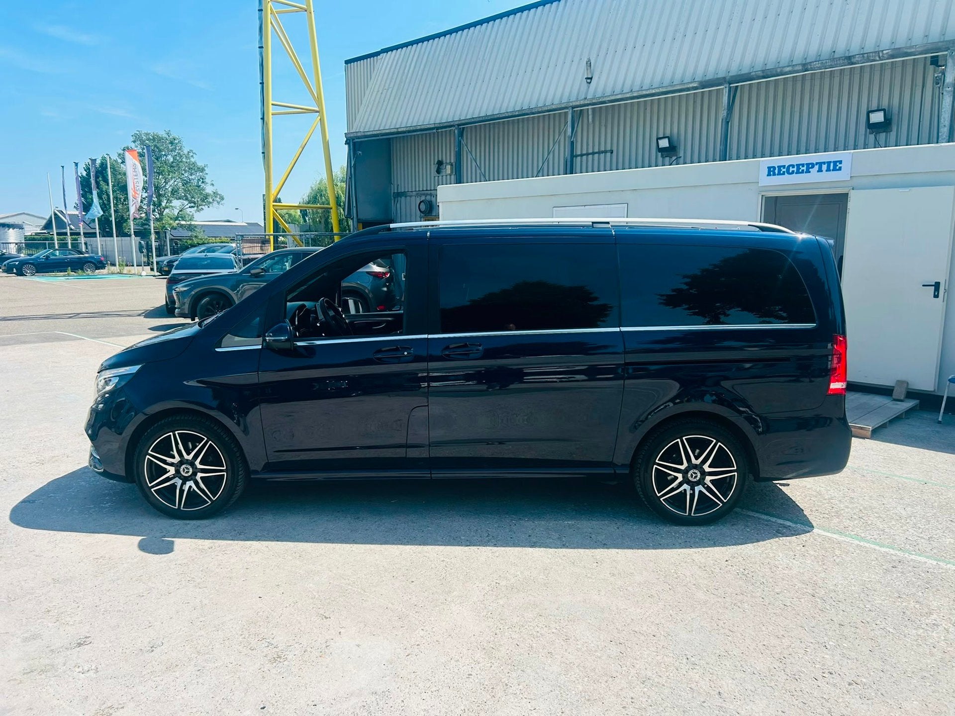 Mercedes-Benz V-klasse 300d Lang DC amg 239 pk, Achterwielaandrijving, Gebruikt, 4 cilinders, Bedrijf