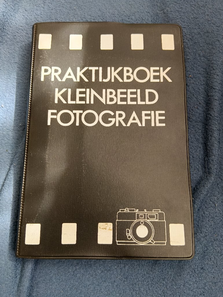 Praktijkboek kleinbeeld fotografie.Instructieboek. Leerboek, Fotografie algemeen, Meerdere auteurs, Ophalen, Gelezen