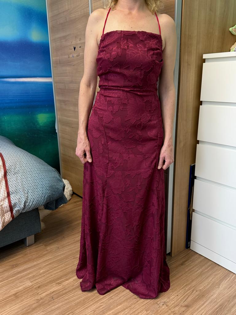 Elegante bordeauxrode avondjurk met open rug, Kleding | Dames, Gelegenheidskleding, Galajurk, Maat 42/44 (L), Ophalen of Verzenden