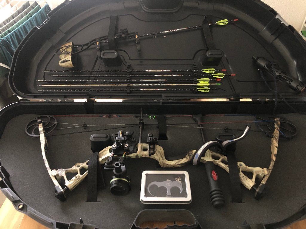 Compoundboog set compleet met pijlen en accessoires, Ophalen, Zo goed als nieuw, Pijlen