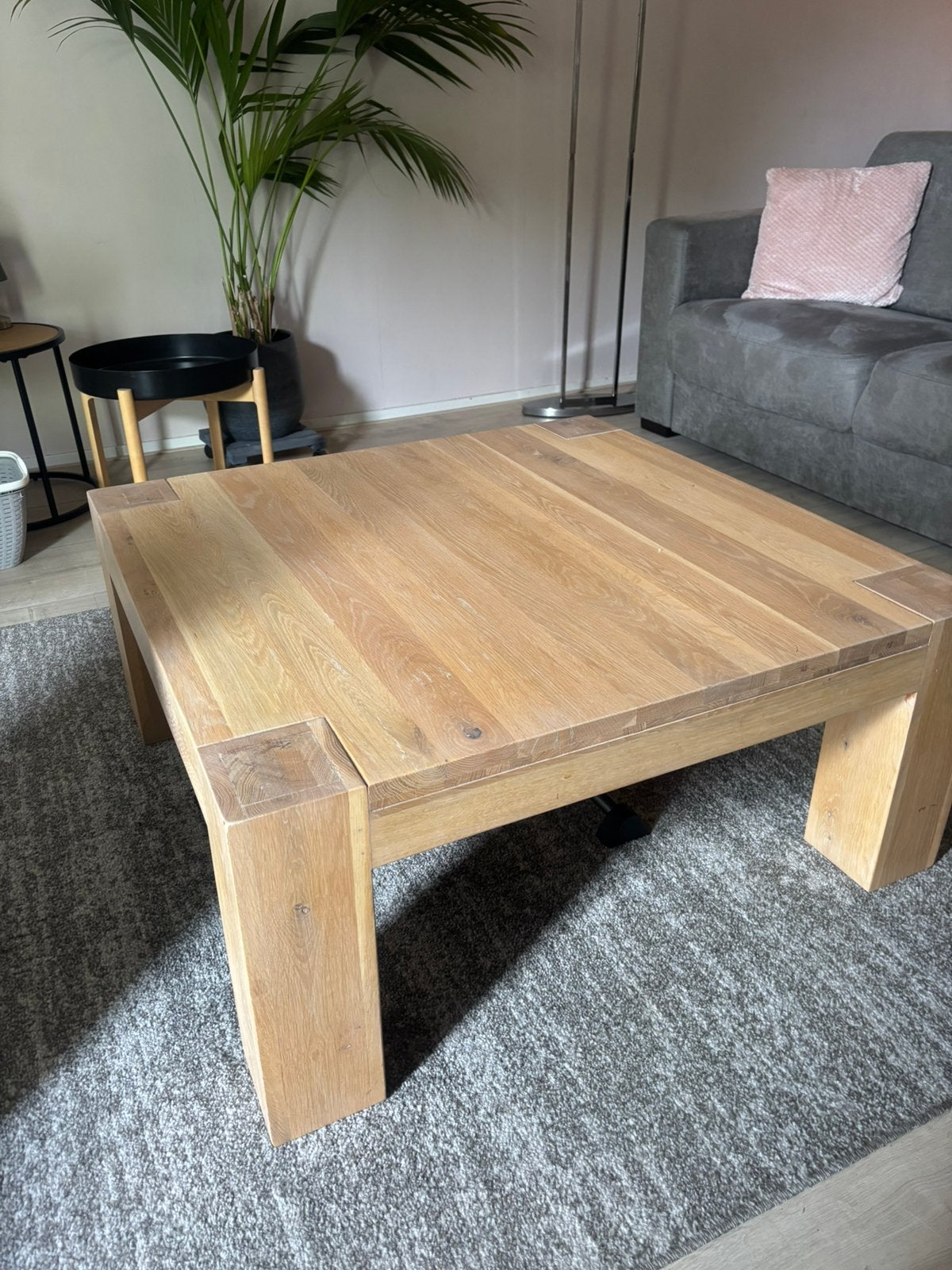 Mooie salontafel eikenfineer, vierkant, Ophalen, 100 tot 150 cm, 50 tot 100 cm, Zo goed als nieuw