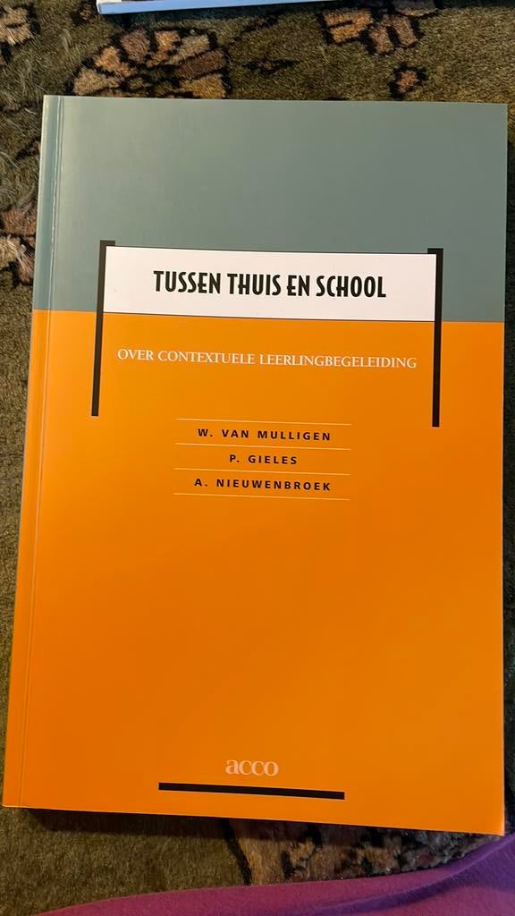 Ard Nieuwenbroek - Tussen thuis en school, Ard Nieuwenbroek; W. van Mulligen; P. Gieles, Sociale wetenschap, Ophalen of Verzenden