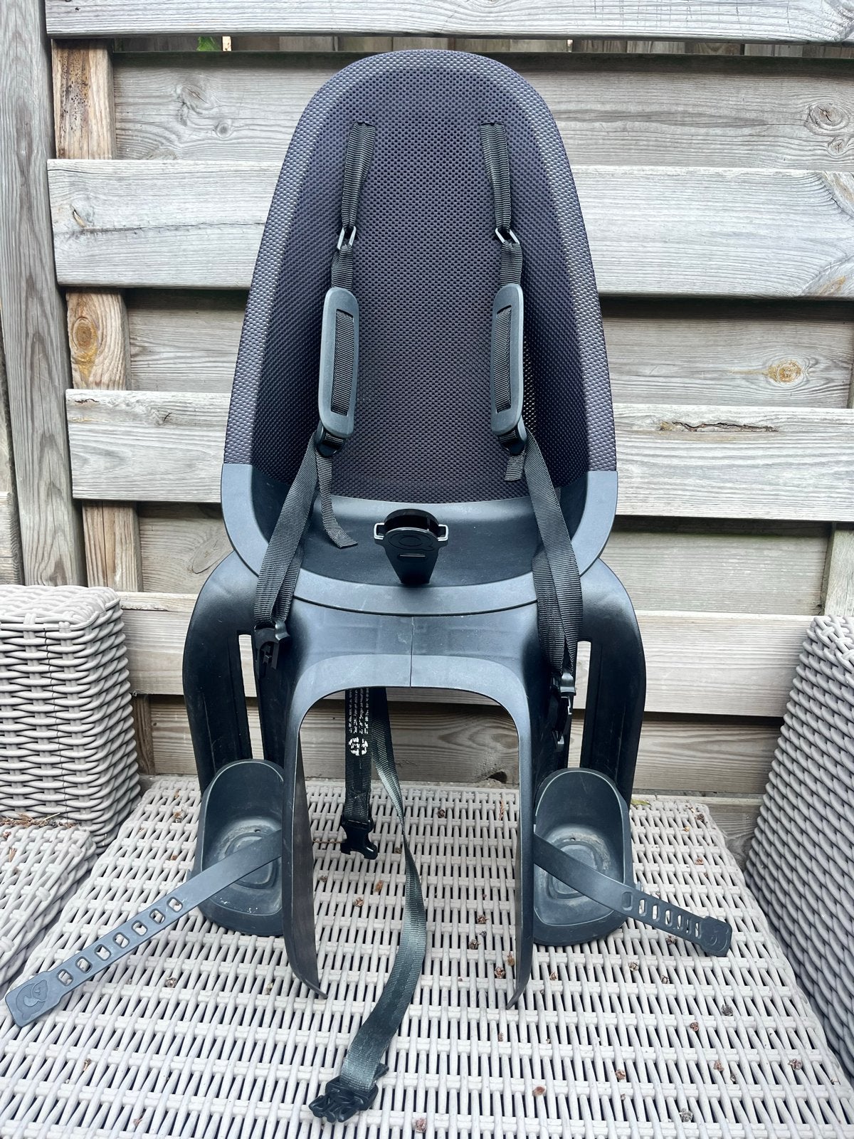 Thule Yepp Nexxt Maxi fietszitje achter - Zwart, Ophalen, Achterzitje, Voetsteuntjes, 0 t/m 18 kg