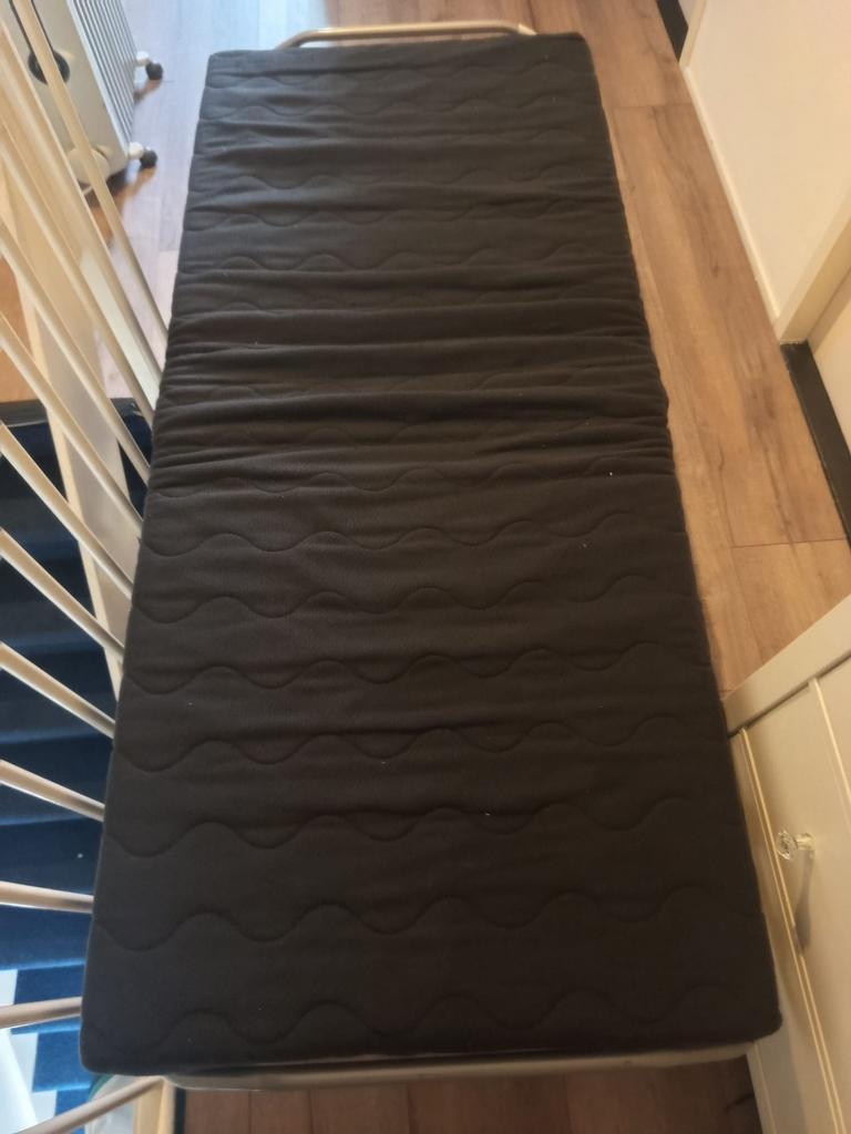 Portatief bed en matras, Ophalen, Gebruikt