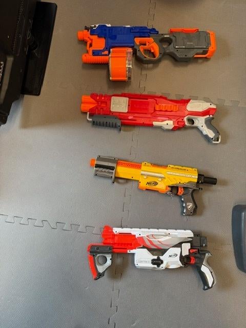 Veel Nerf, Nerf MEGA en Nerf Vortex geweren en pistolen, Kinderen en Baby's, Speelgoed | Buiten | Actiespeelgoed, Ophalen, Zo goed als nieuw