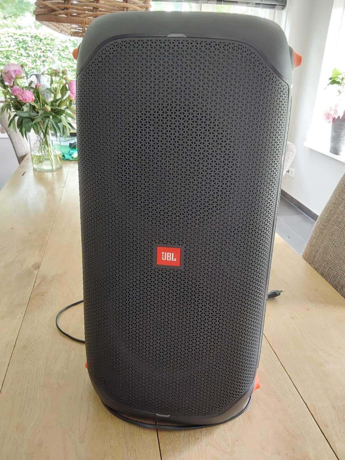 2x JBL Partybox 110 - Krachtige Party Speakers, Audio, Tv en Foto, Luidsprekers, Ophalen, JBL, Zo goed als nieuw, 120 watt of meer