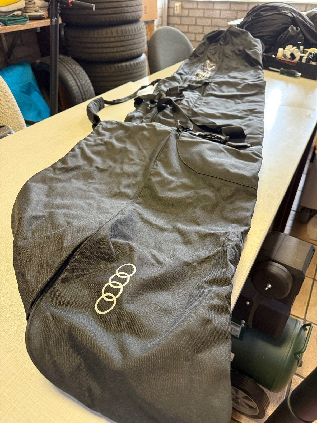 Audi Skizak voor in de auto, Ophalen of Verzenden