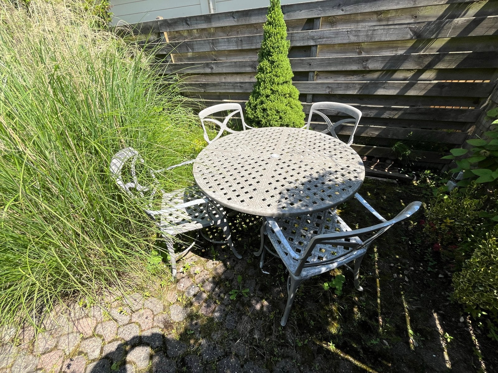 Gietijzeren tuinset met 4 stoelen en ronde tafel, Ophalen, Gebruikt, Eettafel, Tuinset
