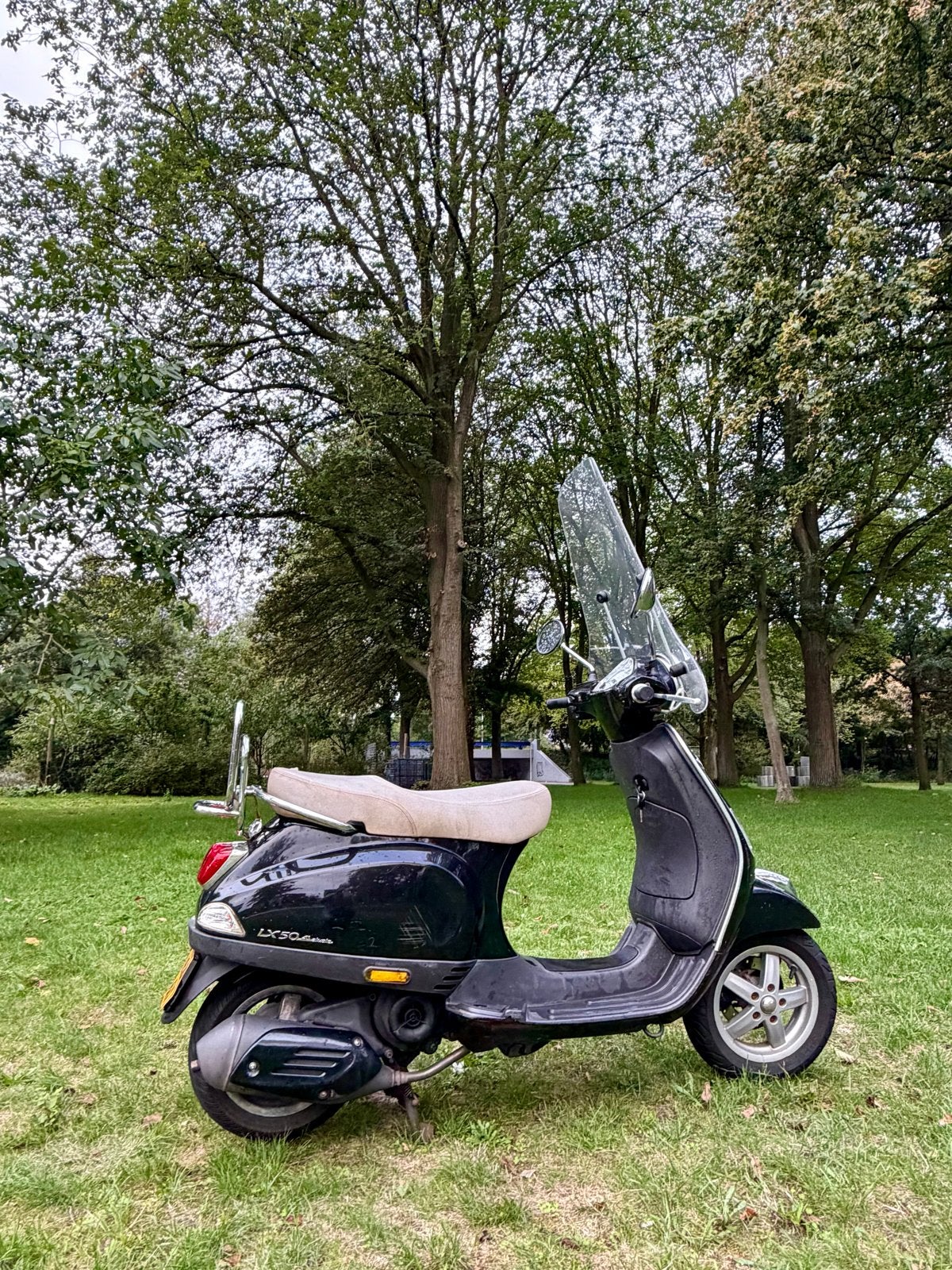Vespa LX 4T4V - Topmodel, zuinig en rijdt perfect! Compleet!, Fietsen en Brommers, Scooters | Vespa, Ophalen, Gebruikt, Maximaal 45 km/u
