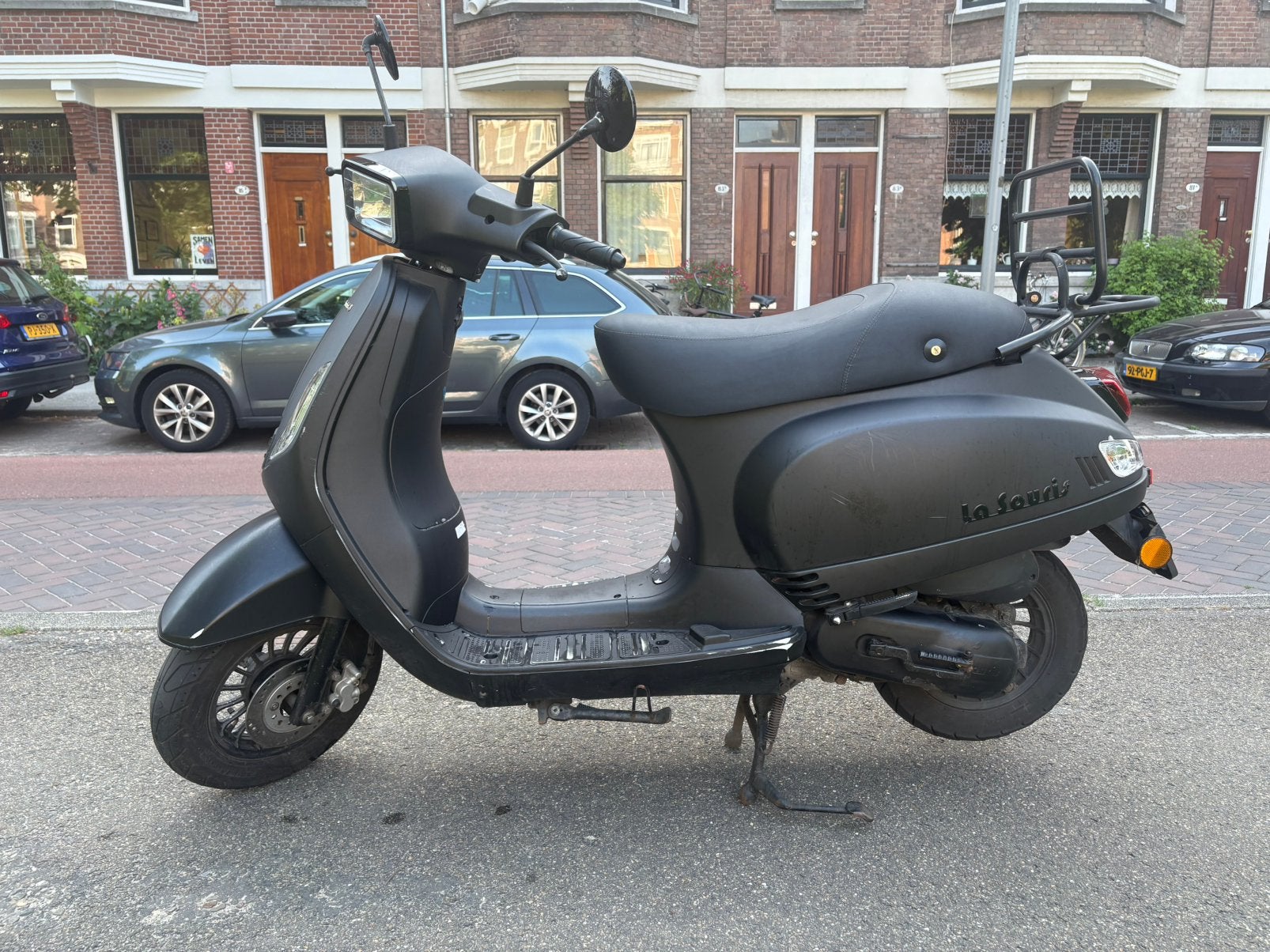 La Souris - Sourini - Zwart - geel kenteken, Fietsen en Brommers, Scooters | Overige merken, Ophalen, Gebruikt, Maximaal 45 km/u
