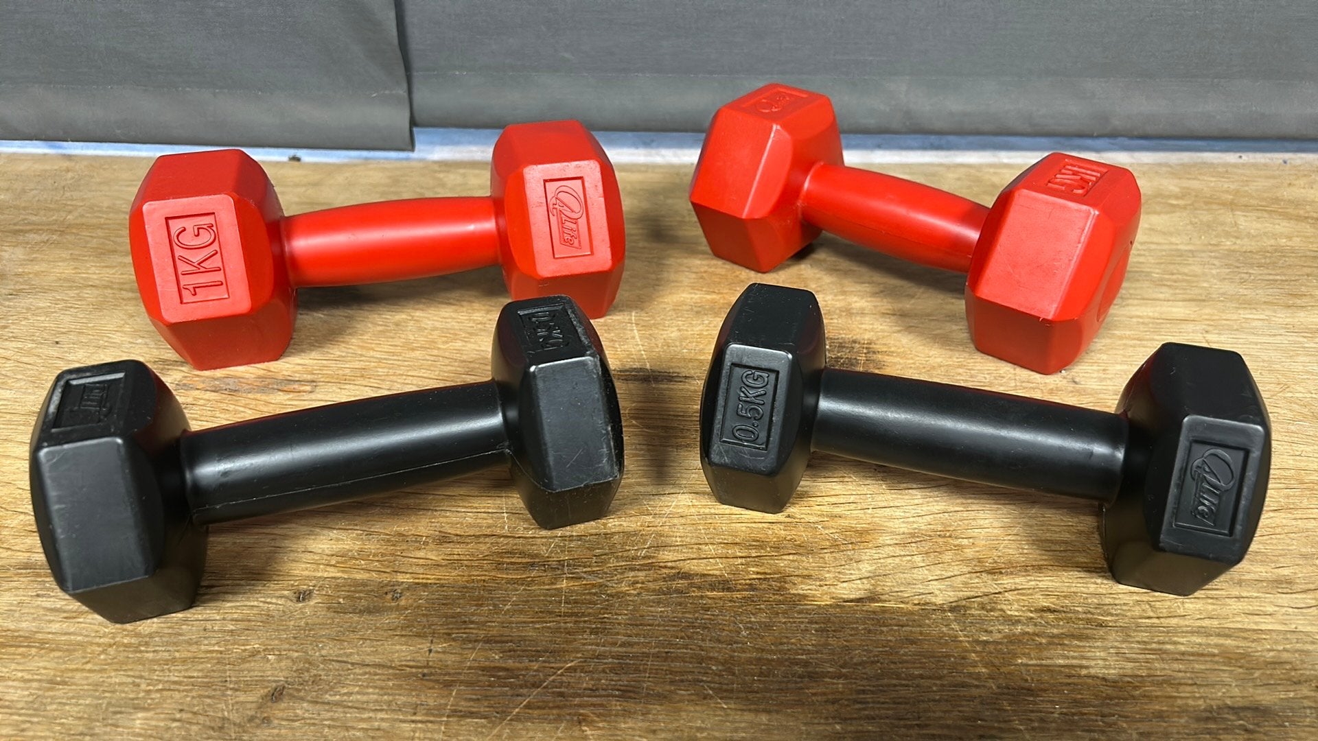 Dumbells 0,5 en 1 kilo., Ophalen of Verzenden, Zo goed als nieuw, Benen, Dumbbell
