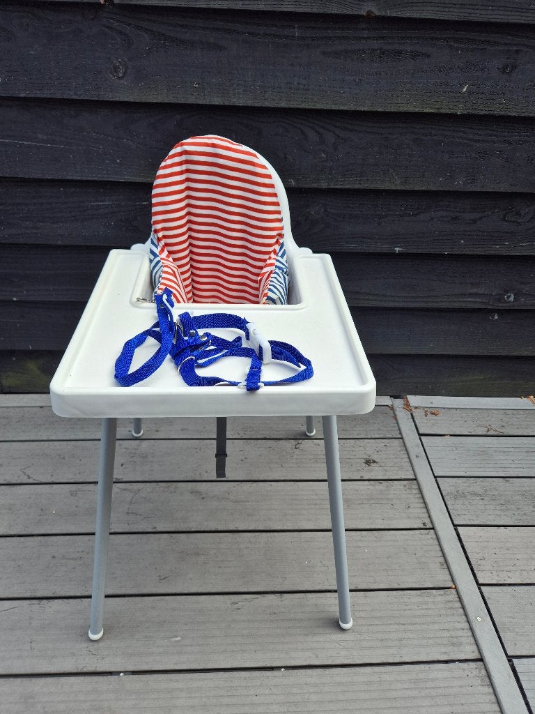 IKEA kinderstoel met verkleiner en blad, Kinderen en Baby's, Kinderstoelen, Ophalen, Gebruikt, Overige typen, Afneembaar eetblad
