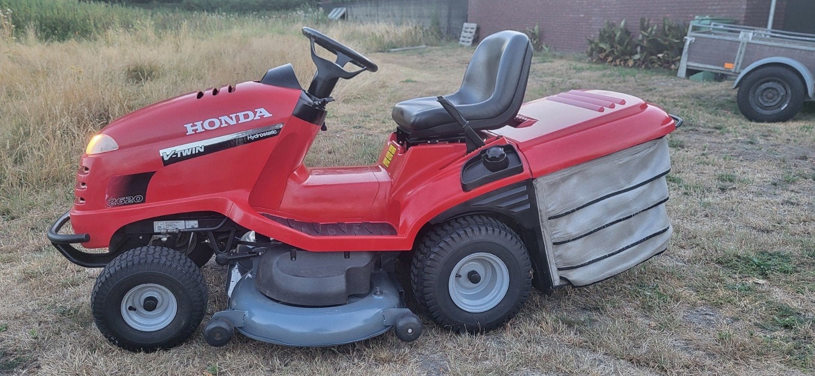 dikke zeer nette 20 pk sterke Honda zitmaaier 2620 hydro, Tuin en Terras, Zitmaaiers, Ophalen, Gebruikt, Opvangbak, 120 cm of meer