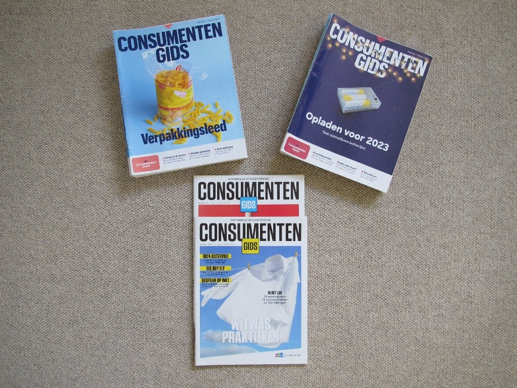 Twee complete jaargangen Consumentengids 2022 en 2023, Ophalen of Verzenden, Gelezen, Overige typen