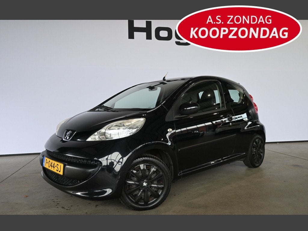 Peugeot 107 1.0-12V XR Airco Elektrisch pakket Leer / Alcant, Auto's, Voorwielaandrijving, Metallic lak, Gebruikt, Zwart