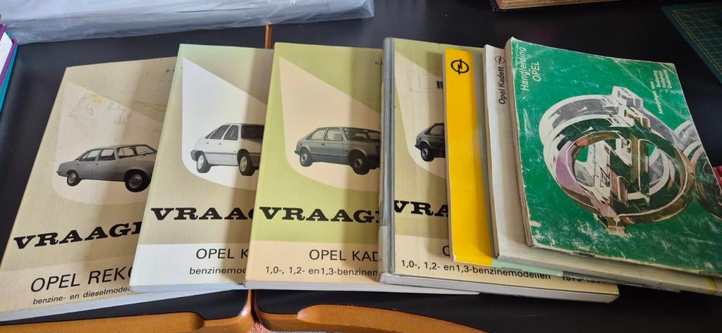 4 x Vraagbaken Opel en 3 x handleidingen Opel, Gelezen, Opel, Ophalen of Verzenden, P.H. Olving