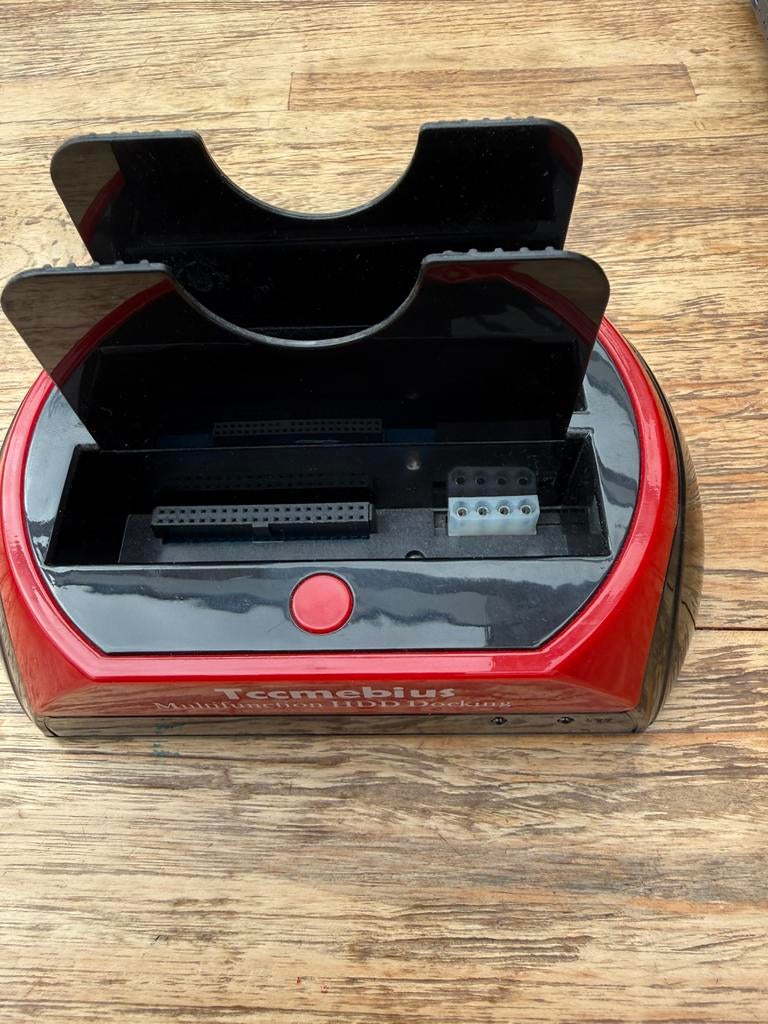 Tccmebius multifunction hdd docking TCC-S868, Ophalen of Verzenden, Zo goed als nieuw, Docking station, Harde schijf