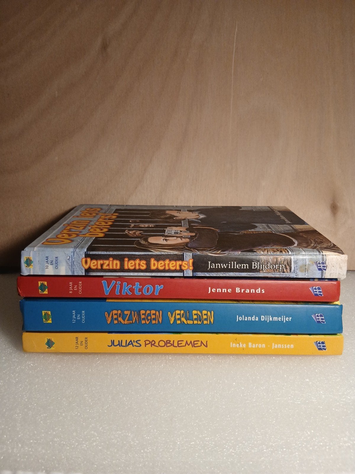 4x Jeugdboeken: Avontuurlijke Verhalen voor Jonge Lezers, Ophalen of Verzenden, Gelezen, Fictie