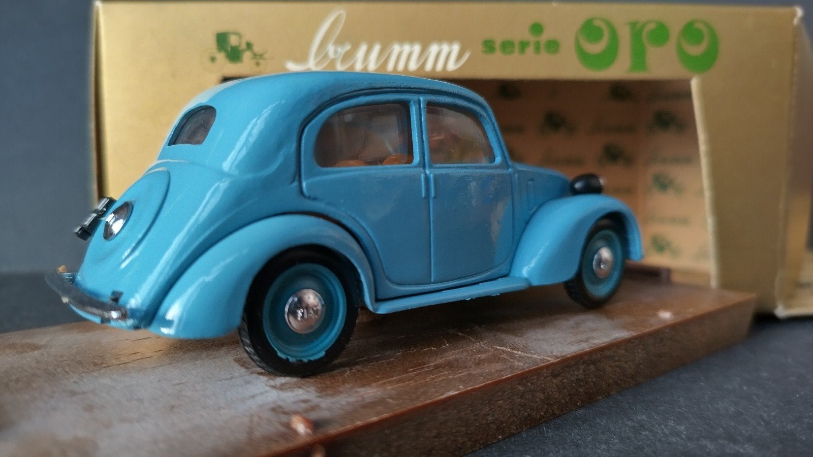 Fiat 508 c Berlina 1:43 Brumm Pol, Hobby en Vrije tijd, Overige merken, Auto, Verzenden, .