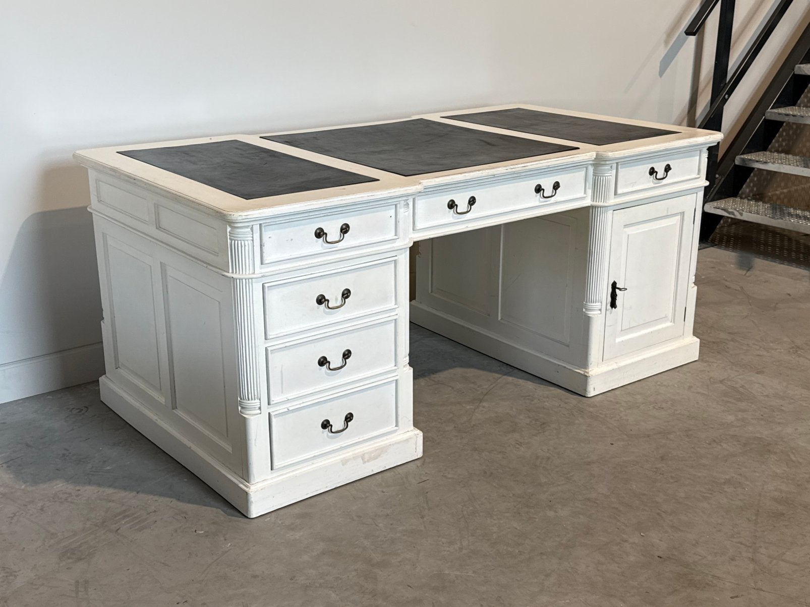 Klassiek Engels bureau #697, Hout, 180 cm, Ophalen of Verzenden, Zo goed als nieuw
