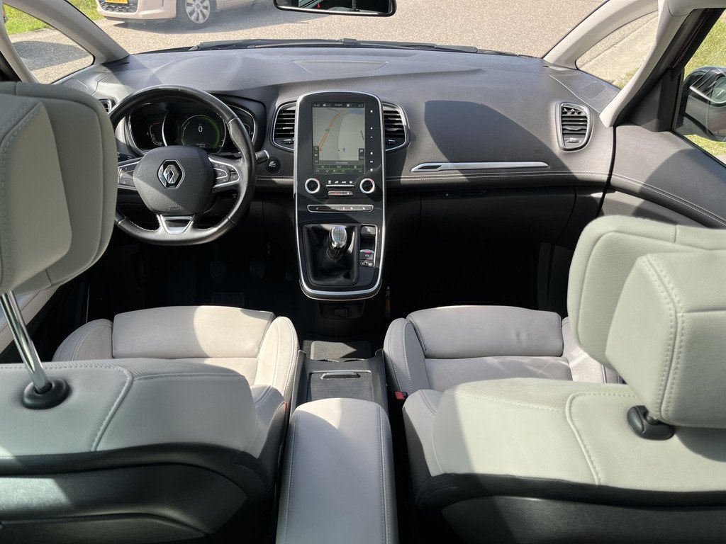 Renault Grand Scénic TCe 132 PK Bose / Dealer onderhouden /, Auto's, Renault, Voorwielaandrijving, 12 maanden, Gebruikt, Euro 6