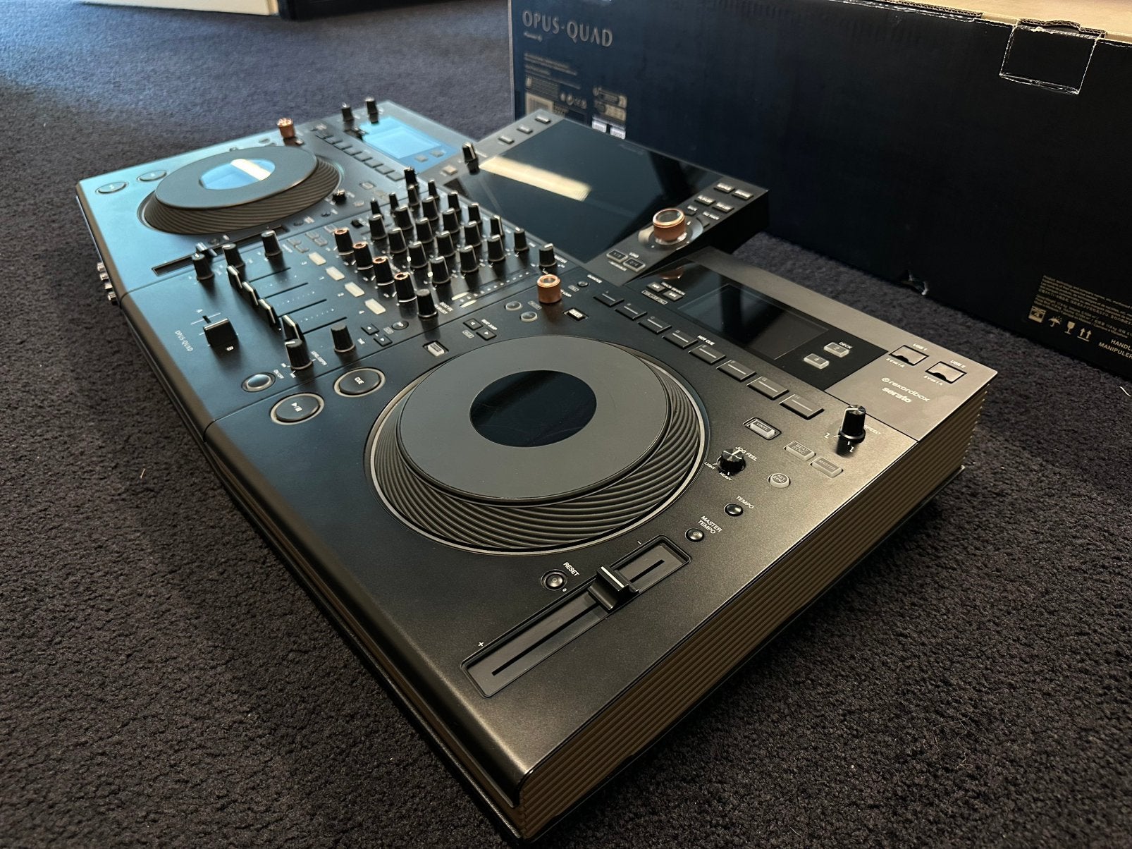 Pioneer OPUS Quad nieuwstaat + UDG creator case, Muziek en Instrumenten, Dj-sets en Draaitafels, Ophalen, Zo goed als nieuw, Pioneer