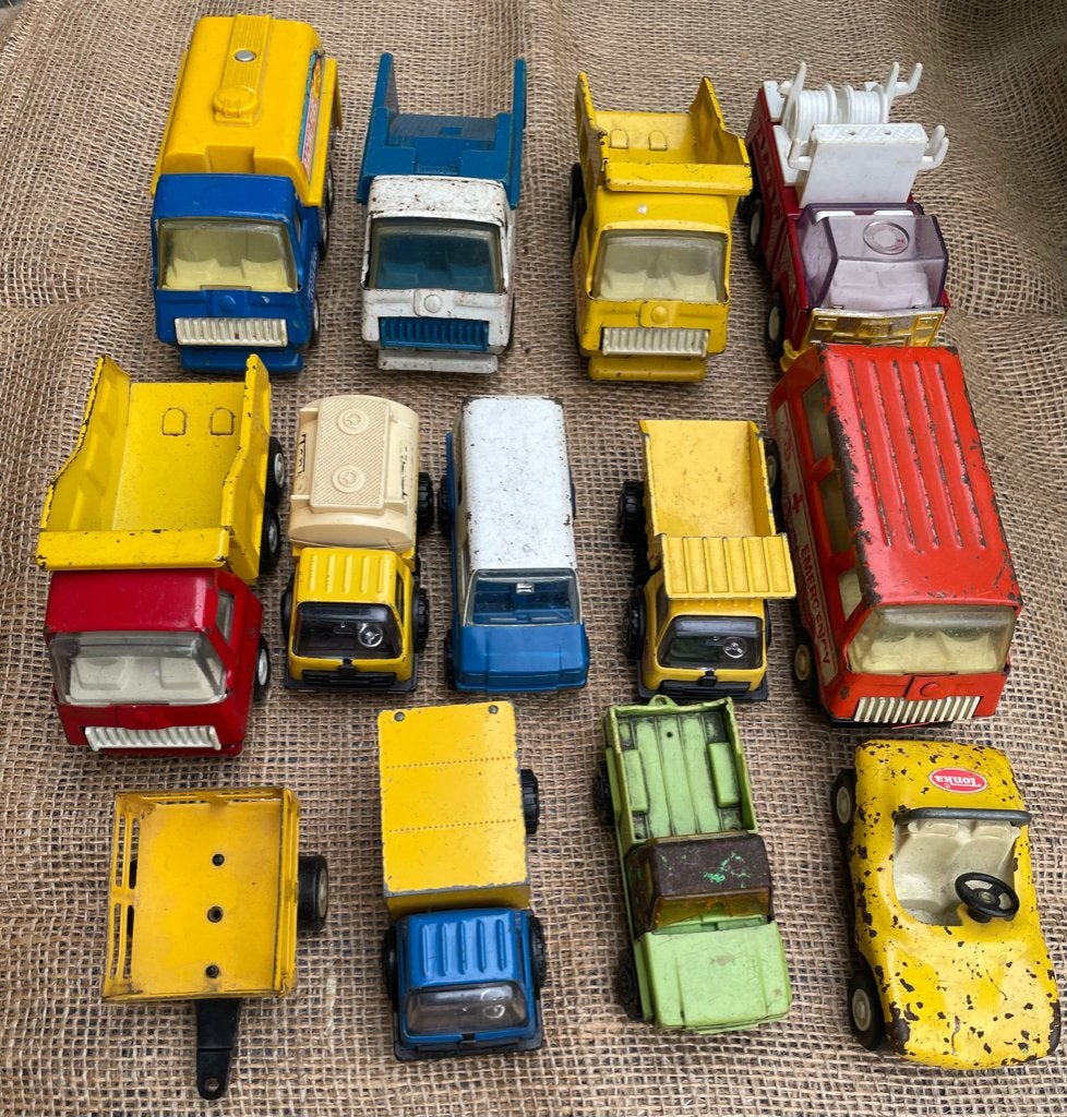 26 oude voertuigen / auto's van Tonka., Overige merken, Gebruikt, Auto, Groter dan 1:32