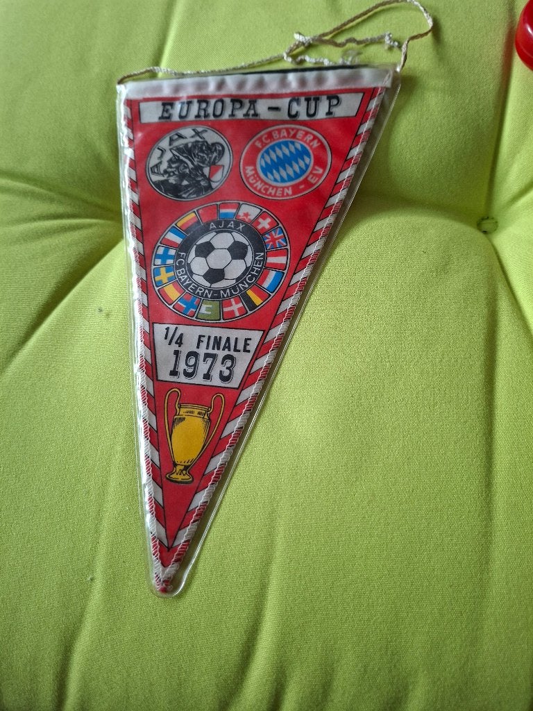 Vaantje Europa cup Ajax Bayern Munchen 1/4 finale 1973, Ophalen of Verzenden, Zo goed als nieuw, Ajax, Vaantje of Sjaal