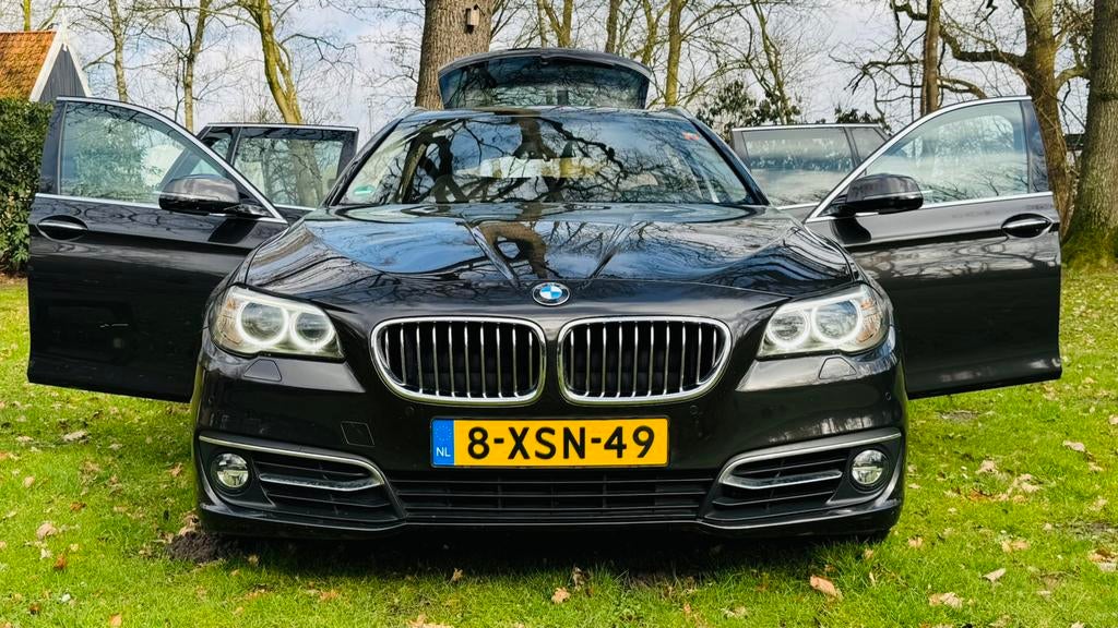 BMW 5-Serie 2.0 520I AUT 184 PK Touring 2014 Bruin, Beige, 4 cilinders, Stationwagon, Particulier