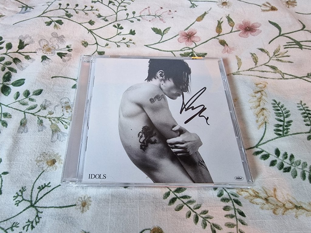 YUNGBLUD IDOLS CD Gesigneerd, Ophalen, Gesigneerd, Zo goed als nieuw, Alternative Rock