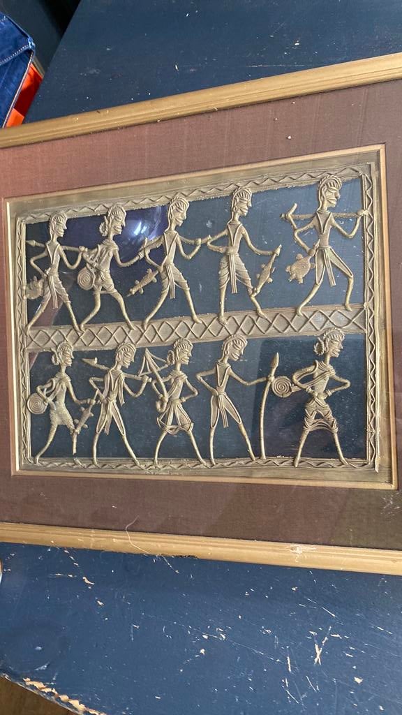 Dhokra kunst uit india ingelijst in lijst 38 bij 31.5, Ophalen of Verzenden