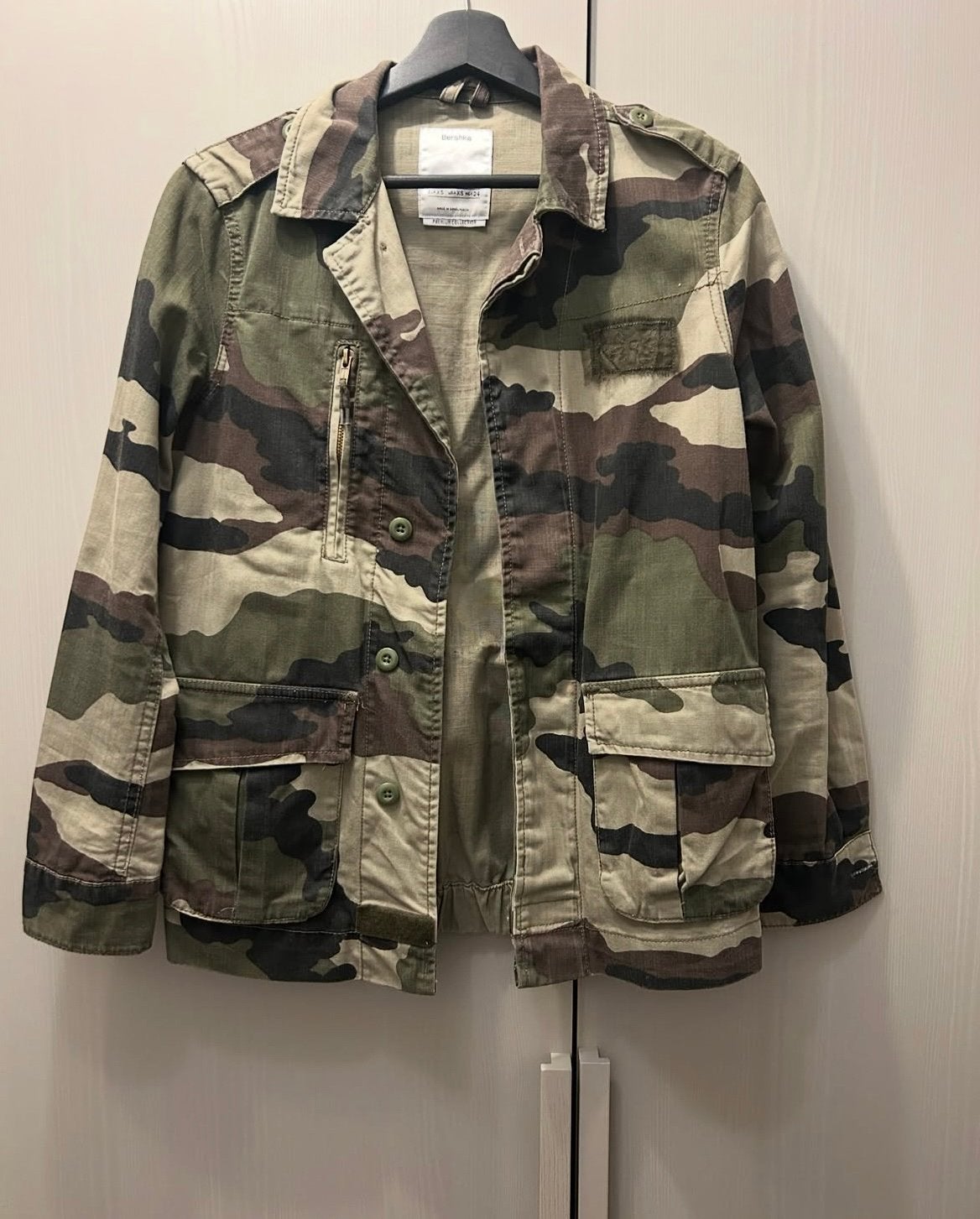 Denim legerjack Bershka maat XS, Kleding | Dames, Jasjes, Kostuums en Pakken, Ophalen of Verzenden, Zo goed als nieuw, Jasje, Maat 34 (XS) of kleiner