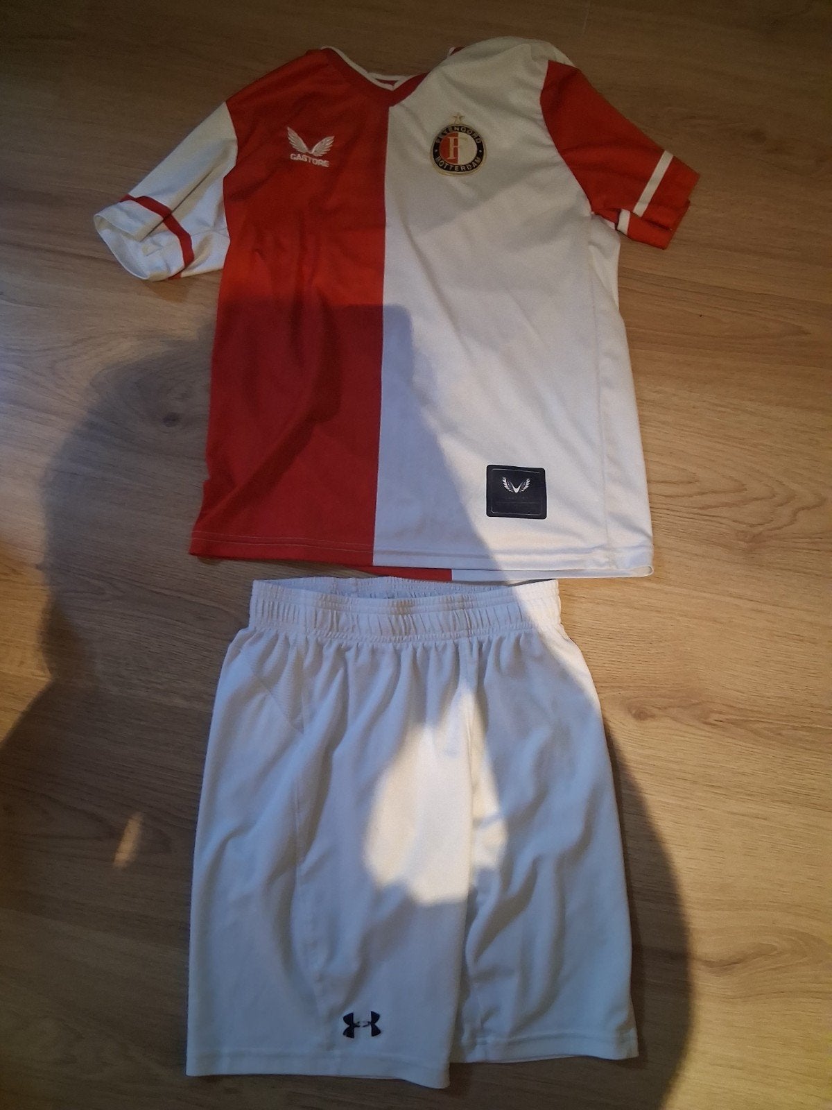Feyenoord Thuistenue Castore Maat 164 (Shirt en Broekje), Maat M, Ophalen of Verzenden, Gebruikt, Set