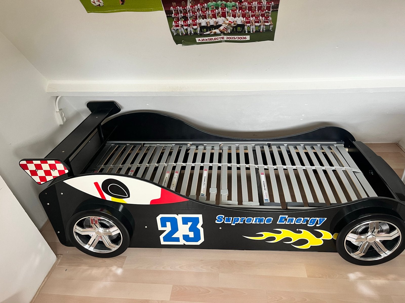 Raceauto kinderbed 90x200 met werkende koplampen, Ophalen, 85 tot 100 cm, Zo goed als nieuw, Lattenbodem
