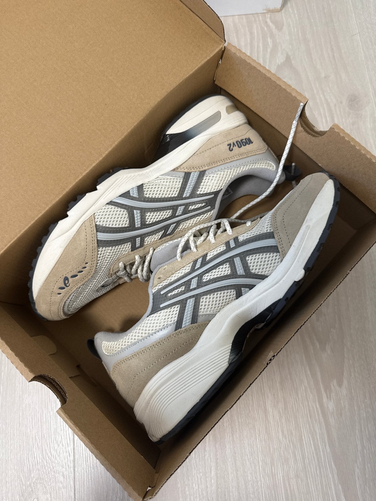 ASICS GEL-1090V2 Sneakers - Maat 44, Ophalen of Verzenden, Nieuw, Overige kleuren, Sneakers of Gympen