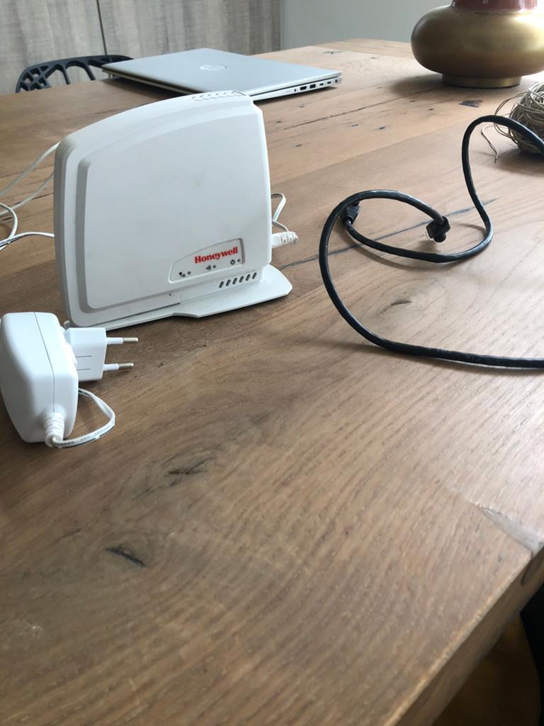 Honeywell EVO Home Wifi Gateway RFG100, Ophalen of Verzenden, Zo goed als nieuw, Overige typen