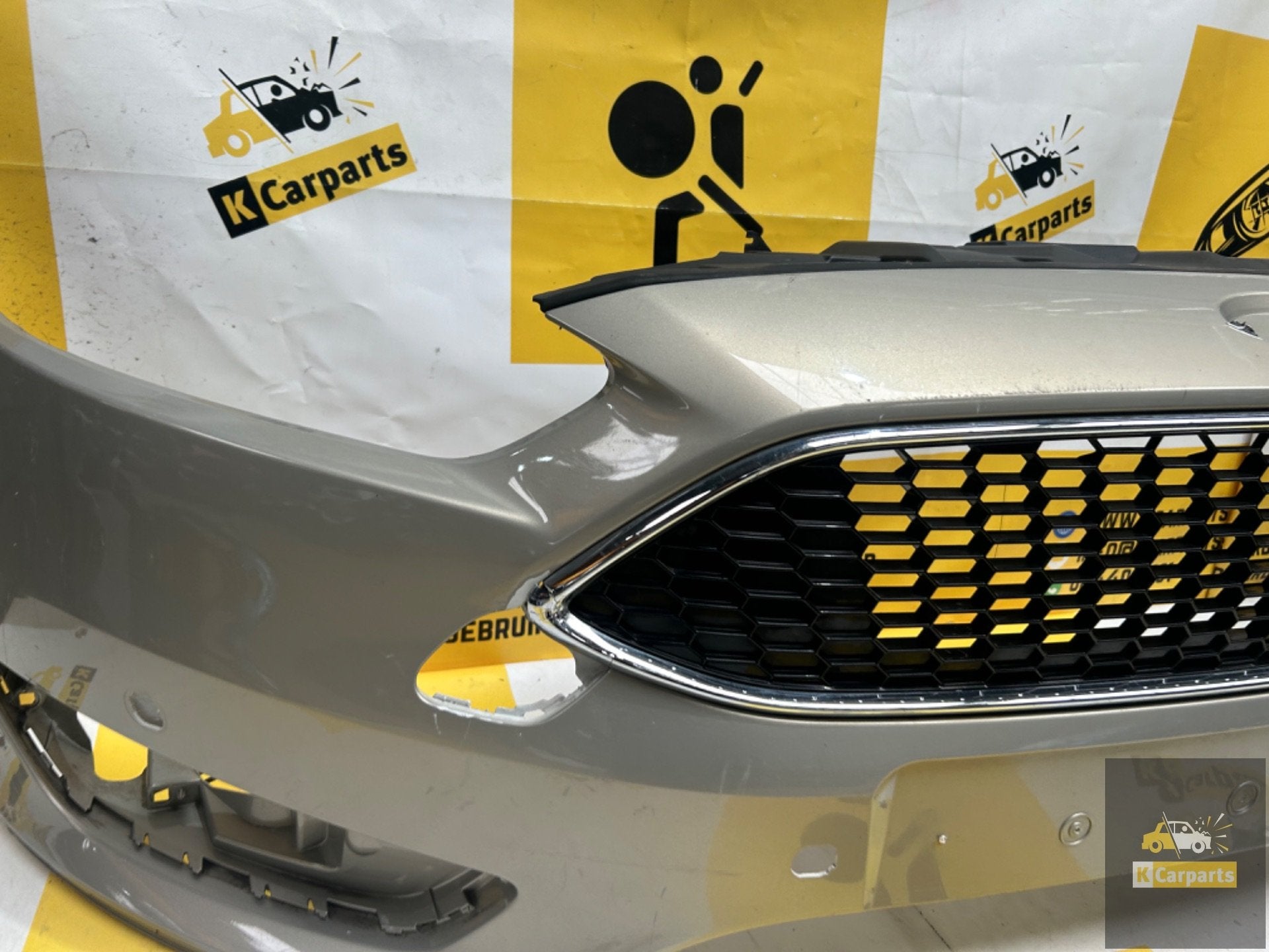 Voorbumper Ford Focus 3 FACELIFT ORIGINEEL F1EB-17757-A, Auto-onderdelen, Carrosserie en Plaatwerk, Info@fabrikant.eu, Ophalen of Verzenden