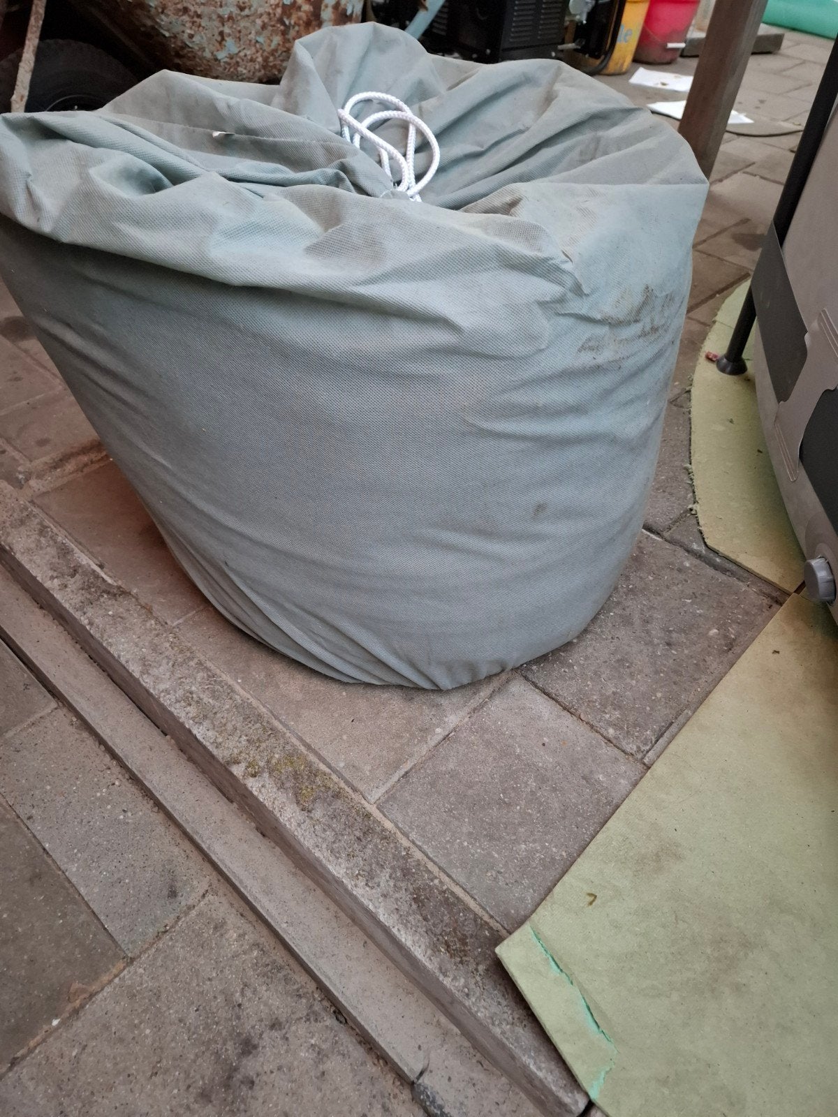beschermhoes voor een caravan, Ophalen, Gebruikt