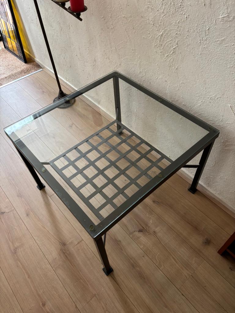 Bijzettafel Grãnas, Huis en Inrichting, Tafels | Bijzettafels, Minder dan 55 cm, Rond, Zo goed als nieuw, Ophalen