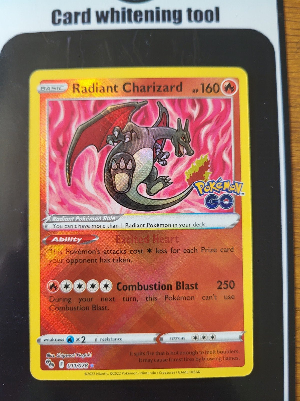 Radiant Charizard 011/078 Pokémon GO, Ophalen of Verzenden, Zo goed als nieuw, Losse kaart, Foil