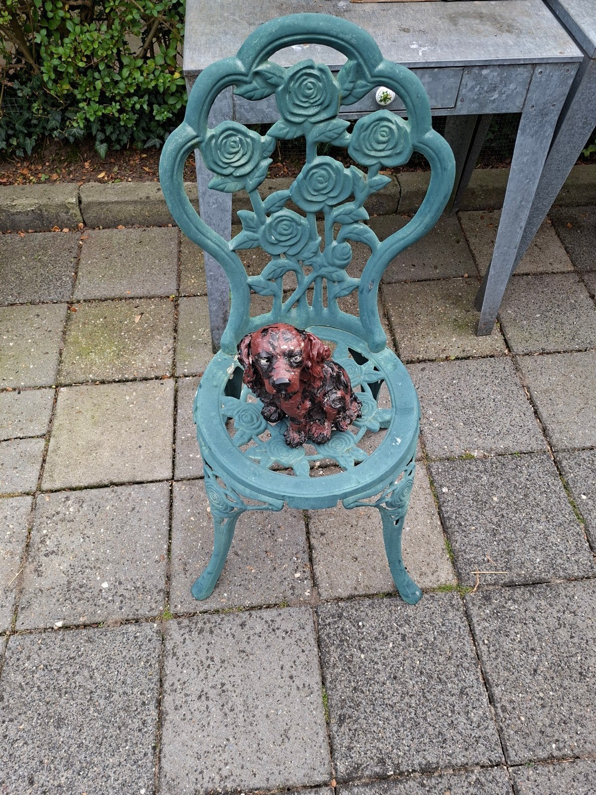 Decoratieve gietijzeren tuinstoel met rozenmotief, Tuin en Terras, Ophalen, Gebruikt, Aluminium