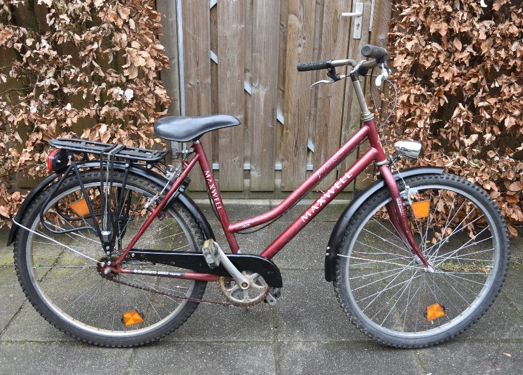 Smaller bike/ Kleinere damesfiets 26 inch maxwell, Fietsen en Brommers, 45 tot 49 cm, Zo goed als nieuw, Dames, Ophalen