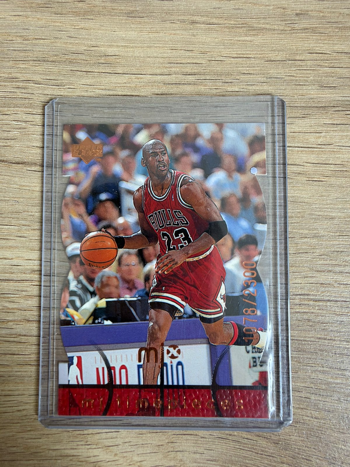 1998-99 Upper Deck Timepieces Red #79 Michael Jordan /2300, Ophalen of Verzenden, Zo goed als nieuw, Buitenlandse clubs