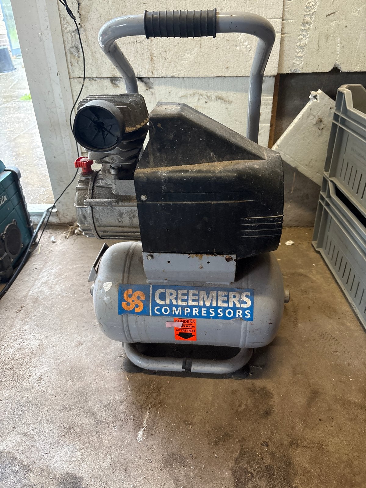 Creemers Compressor - Mobiel en Gebruikt, Doe-het-zelf en Verbouw, Ophalen, Gebruikt, Minder dan 200 liter/min, Minder dan 6 bar